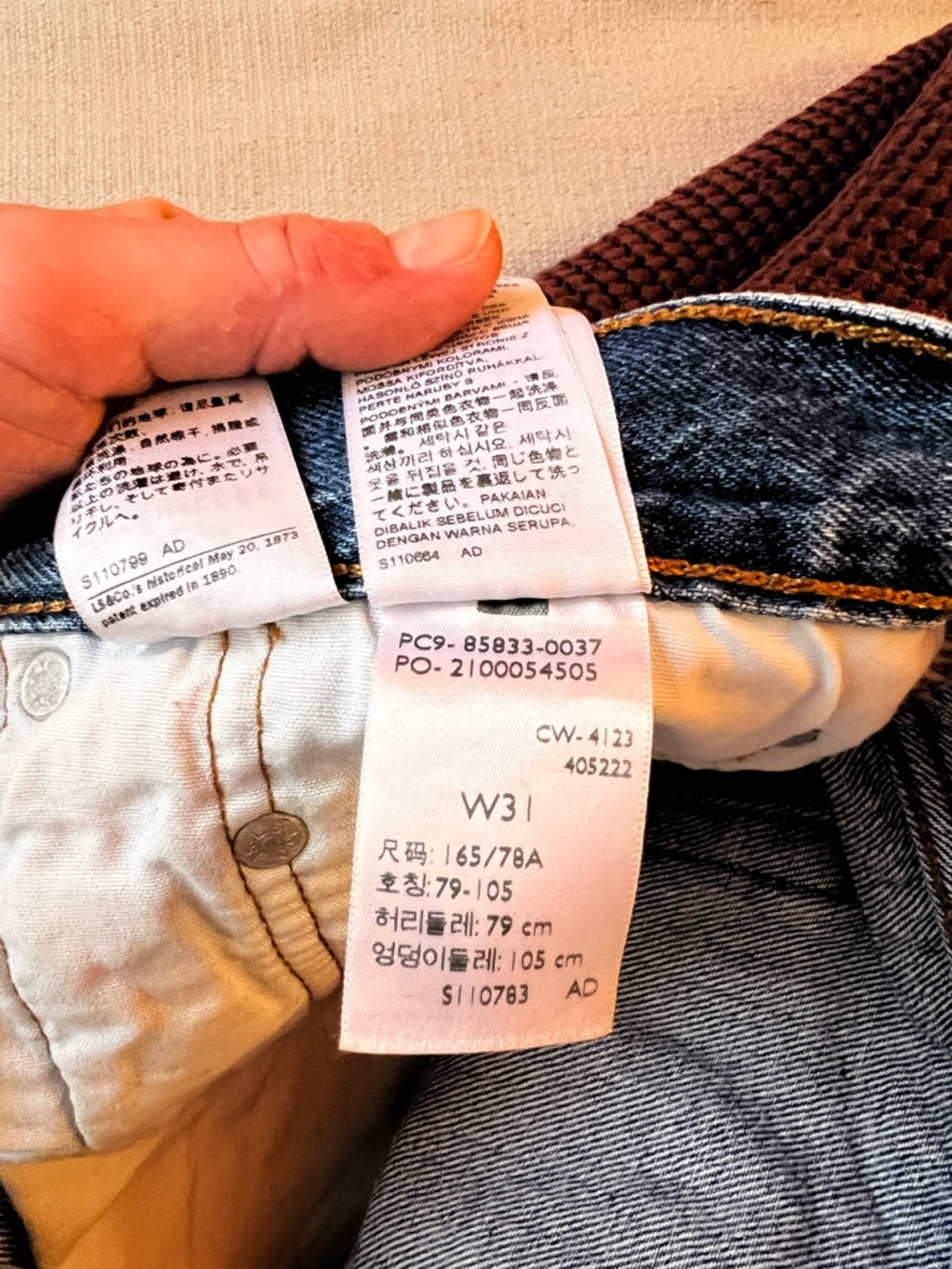 Levi’s 501 Denim Shorts - Picture 4 of 4